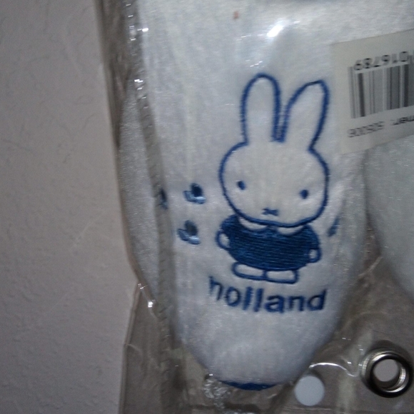 Slippers - Picture 2 of 3